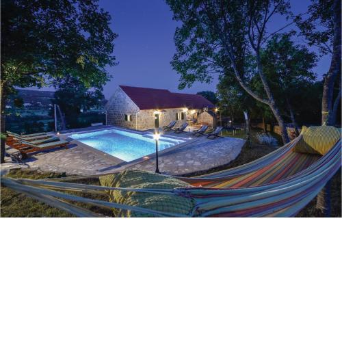 Nice Home In Hrvace With Wifi