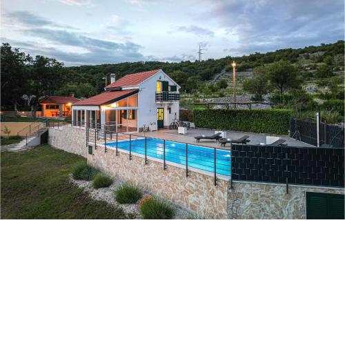 Nice Home In Medov Dolac With Sauna