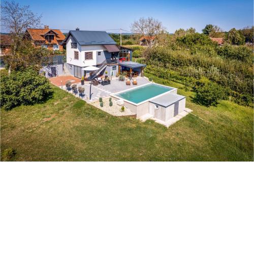 Nice Home In Nova Diklenica With Wifi