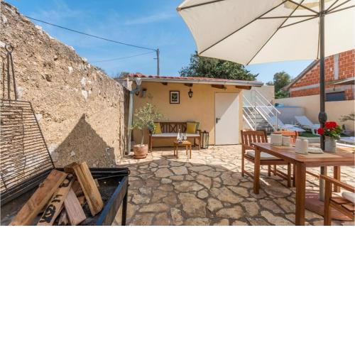 Nice Home In Polaca With Wifi