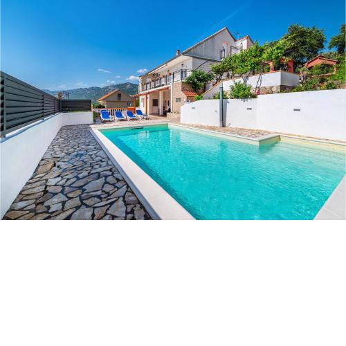 Nice Home In Rovanjska With House Sea View