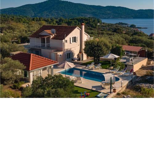 Nice Home In Stratincica With Wifi
