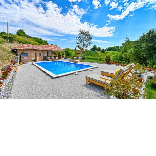 Nice Home In Varazdin With Sauna