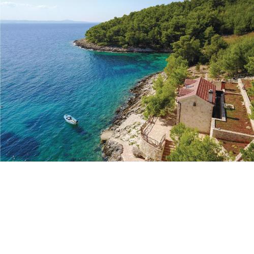 Nice Home In Zastrazisce With Wifi