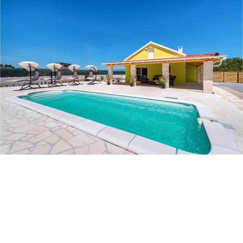 Nice Home In Zemunik Donji With Wifi