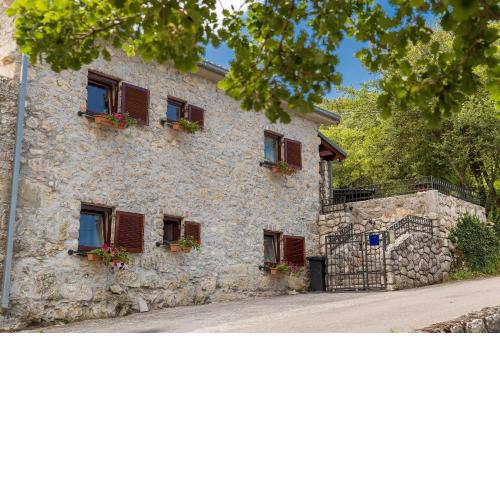 Old Stone House