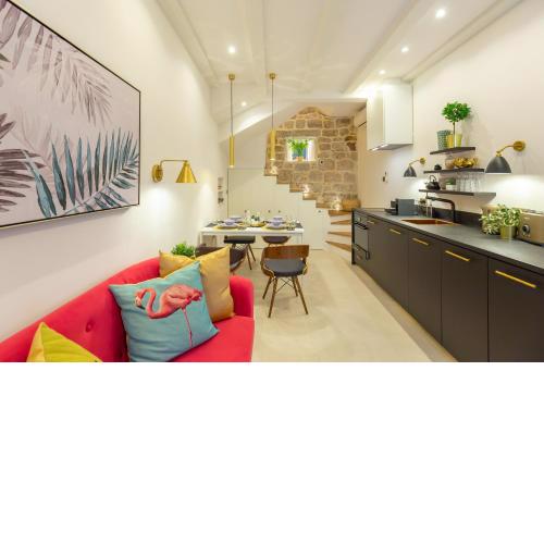 Old Town House with Floor Heating & Lush Private Garden