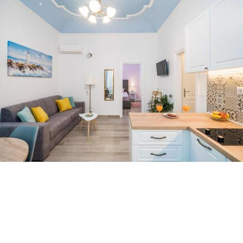 Old Town Top Spot Apartments