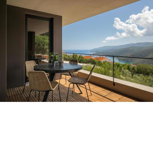 Oltremare Premium suite apartment w/pool in Rabac