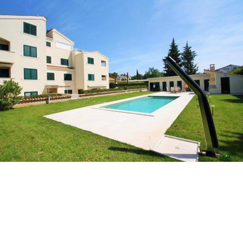 One Bedroom Apartment Bonsai with shared Pool