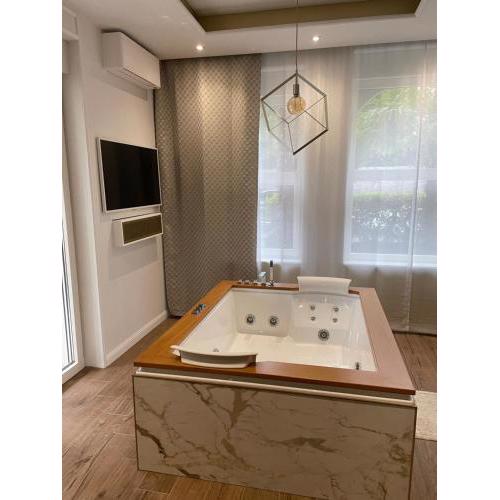 Opulence luxury spa suite - private access to beach in Opatija