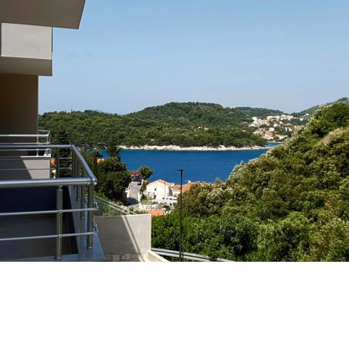 Orchid SeaView Apartment With Garage Parking