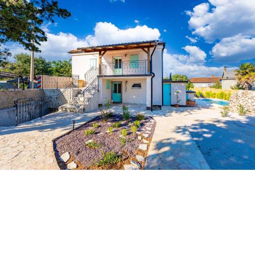 Paesana Heritage House