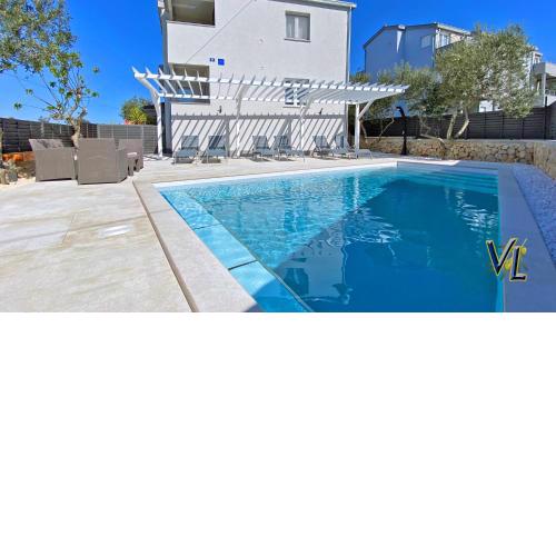 Pakostane - VRGADA -appartement 50 m2 avec piscine