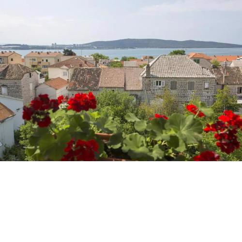 Panoramic Sea View Apartment near Split - private parking