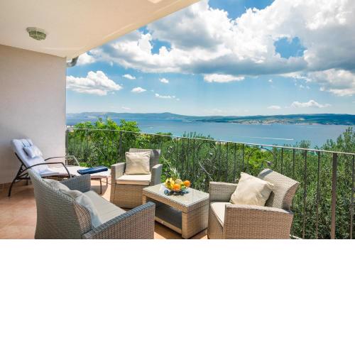 Panoramic Sea View Hideaway Penthouse