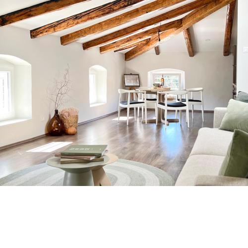 PARENTIUM LOFT CENTER SQUARE