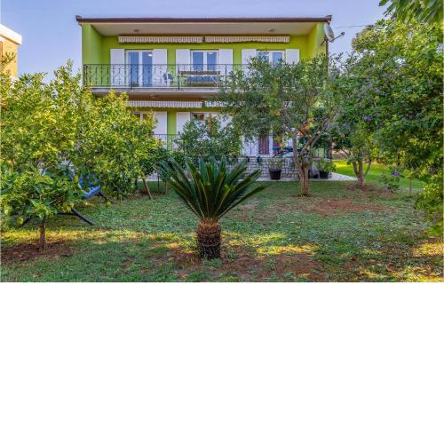 Pet Friendly Apartment In Medulin With Wifi