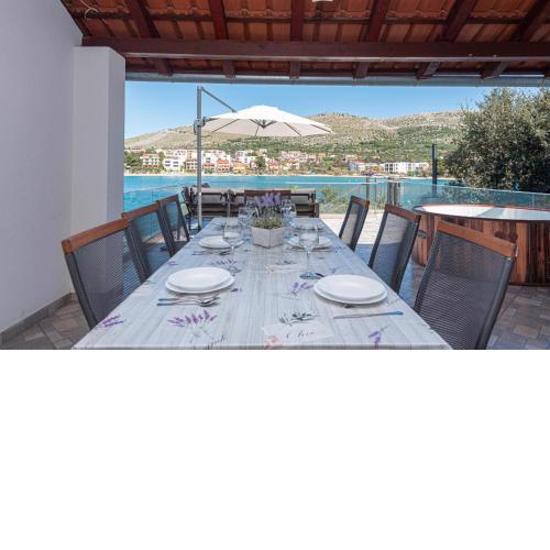 Pet Friendly Home In Grebastica With Jacuzzi