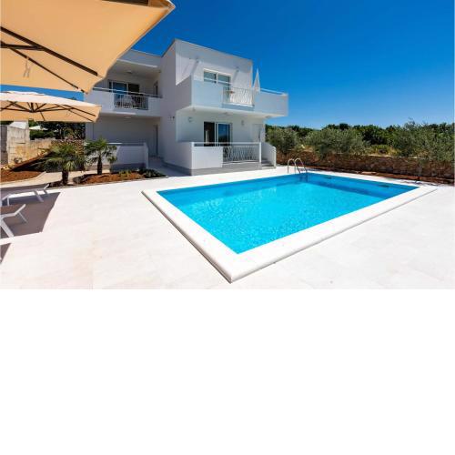 Pet Friendly Home In Punat With Kitchen