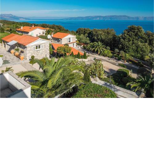 Pet Friendly Home In Ravni With House Sea View
