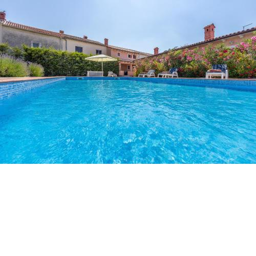 Pool & Sun Villa Rici