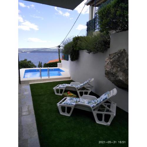Private Pool and Sea View Apartment