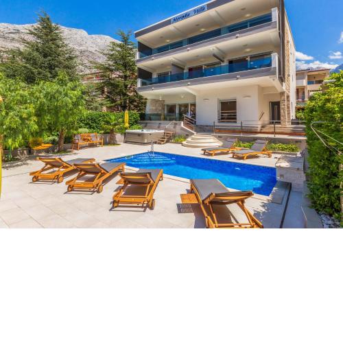 Private seaside Morska Villa with pool in Baška Voda, Dalmatia, Croatia