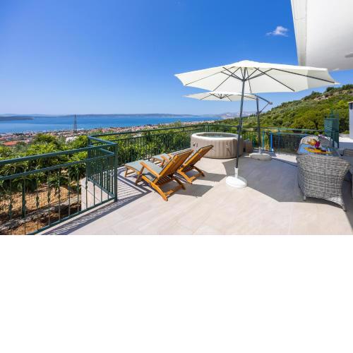 Private Villa Golden Hour with a view of Split area