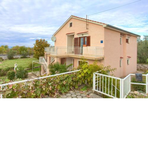 Rasopasno Apartment with terrace and private parking