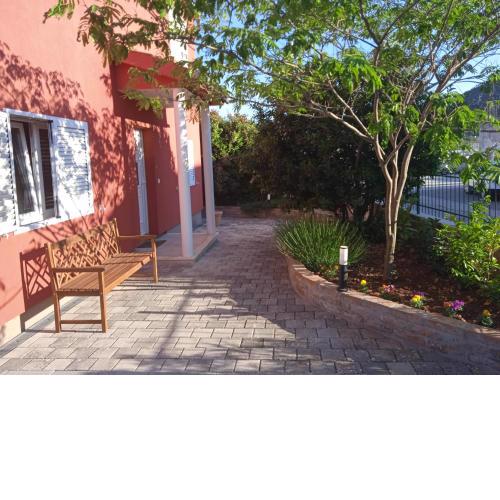 Red House Holiday Home