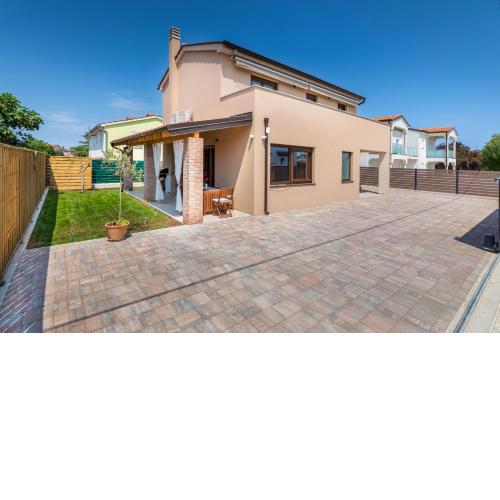 Rental house Nada