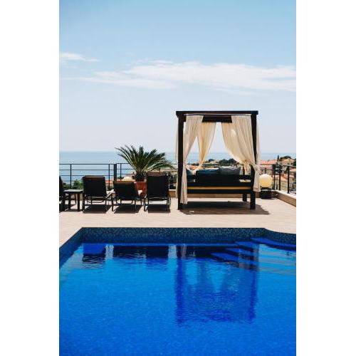 Residence top location apt. 1 Marghareta with sea view