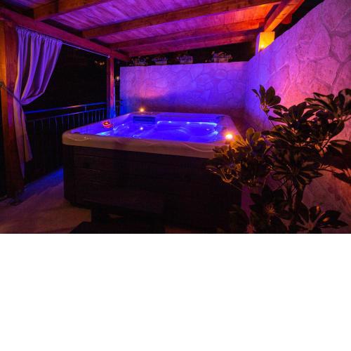 River House with Jacuzzi
