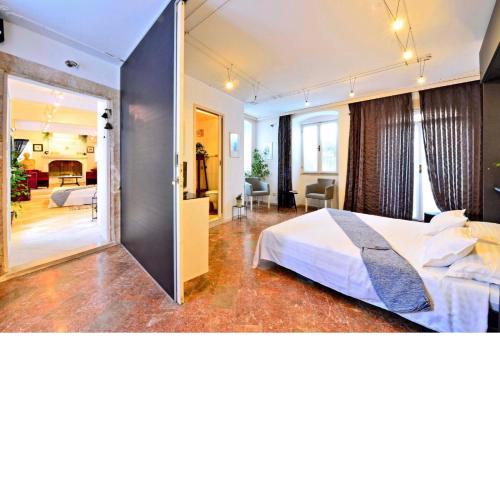 Romantic Rooms Gena