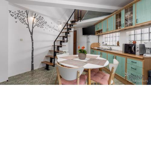 Rona apartments Lavanda and Lipa