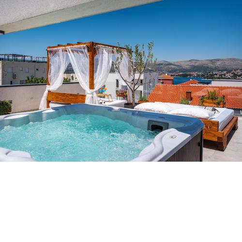 Rooftop Spa