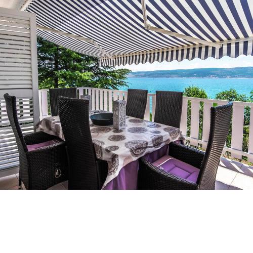 Roomy Apartment in Seline with Garden