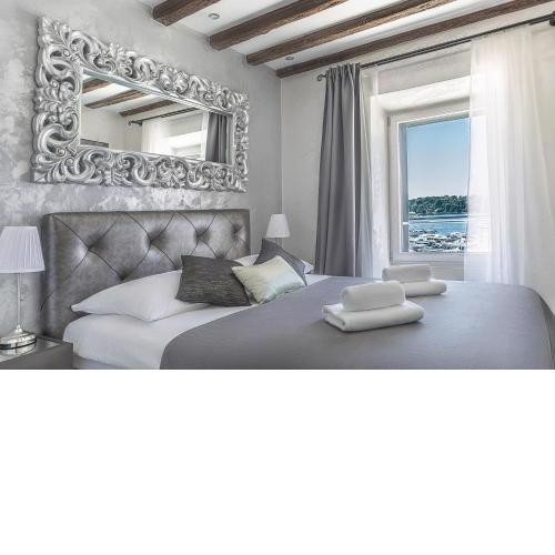 Royal View
