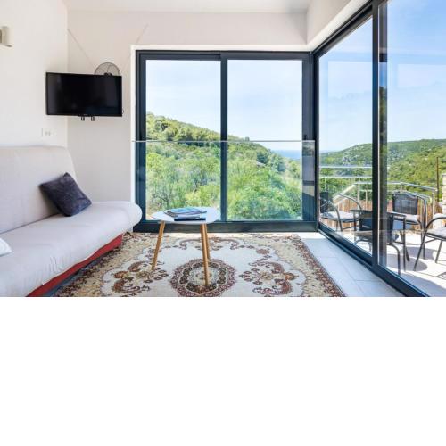 Rural house Pikola with sea view on Vis Island