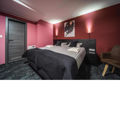 Rustica Rooms