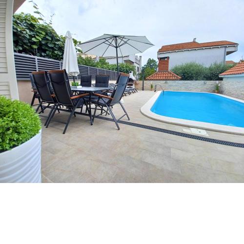 Ryanair's Family Villa with Pool Zadar