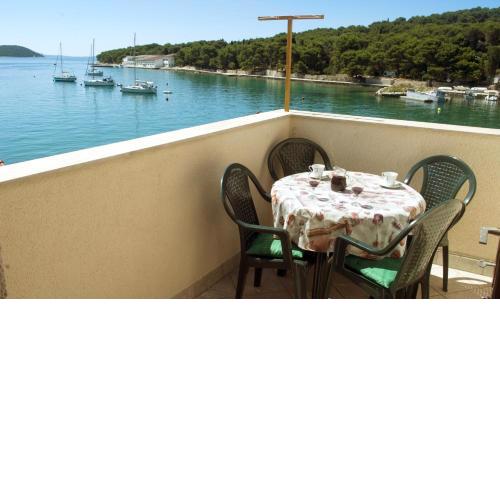 Sea View Apartment in Prvic Luka 46m² Terrace