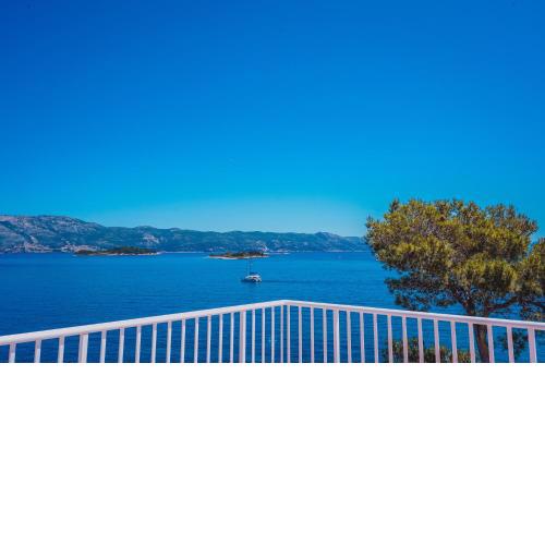 Sea View Apartment Zure