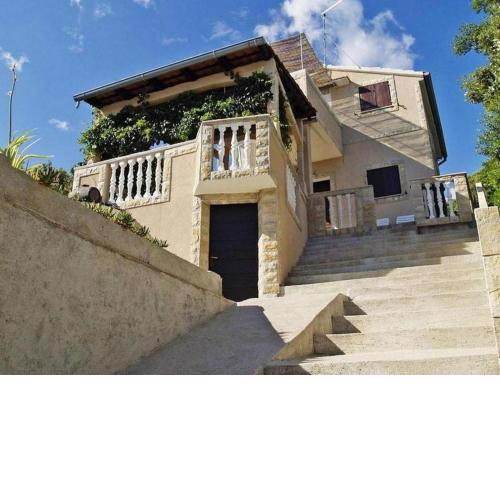 Seaside family friendly house with a swimming pool Cove Ladjin - Landjin, Pasman - 20394
