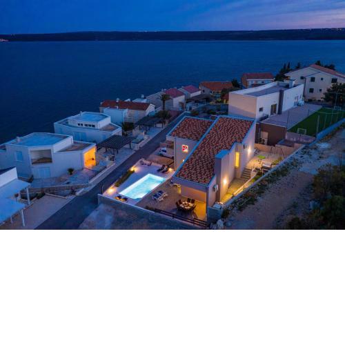 Seaside luxury villa with a swimming pool Posedarje, Novigrad - 15961