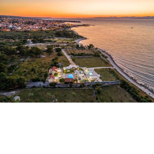 Seaside luxury villa with a swimming pool Supetar, Brac - 12371