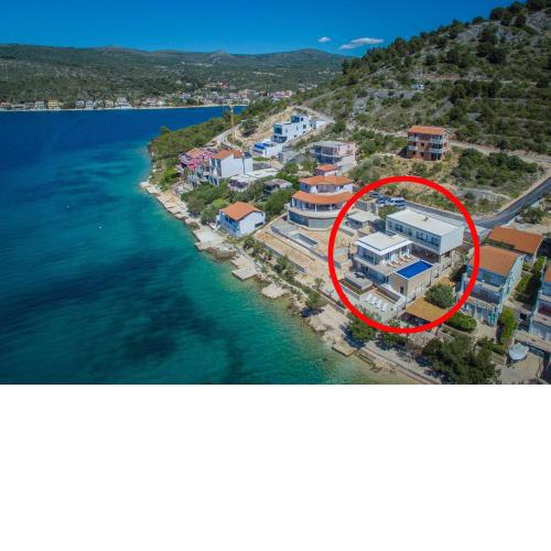 Seaside luxury villa with a swimming pool Zatoglav, Rogoznica - 11685