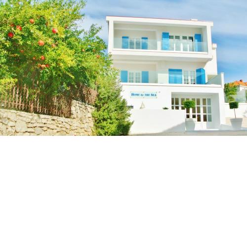 Seaside villa with private pool Home By The Sea - Villa Trogir