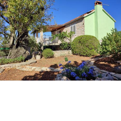 Secluded house with a parking space Cove Stratincica, Korcula - 13430